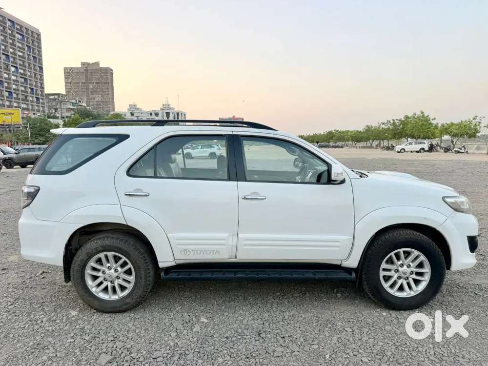 Fortuner Auto 4x2 Fully Loaded