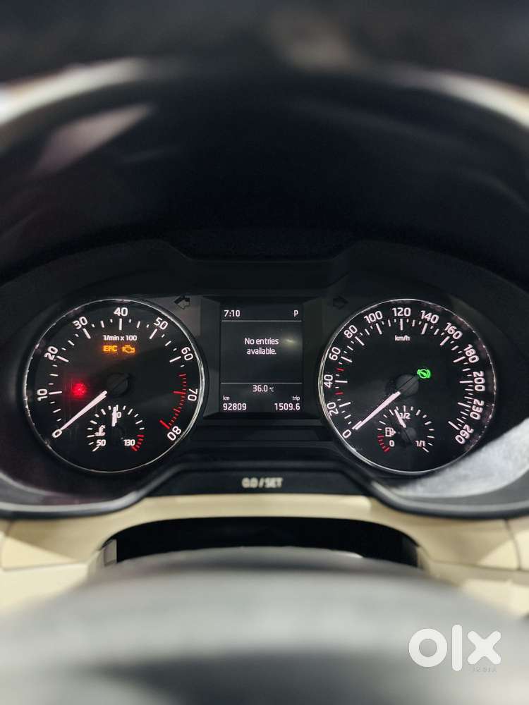 Skoda Octavia [2015-2017] 1.8 Ambition Plus Tsi At, 2015, Petrol