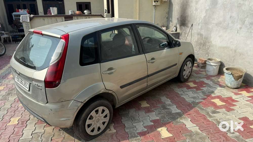 Ford Figo Diesel 2011 Manual Titanium