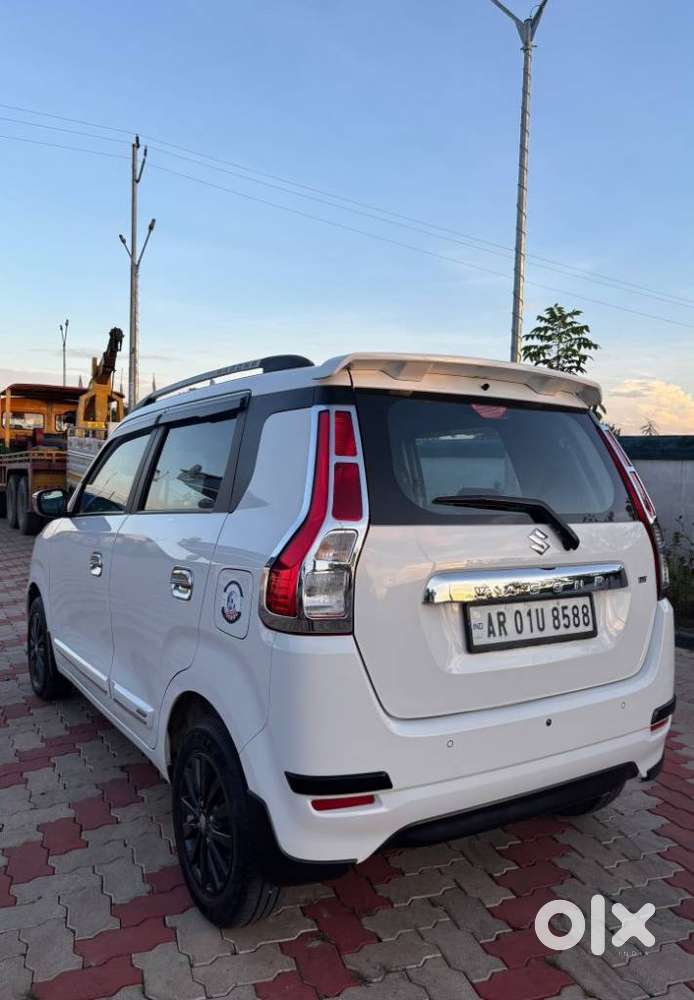 Maruti Suzuki Xl6 Alpha, 2020, Petrol