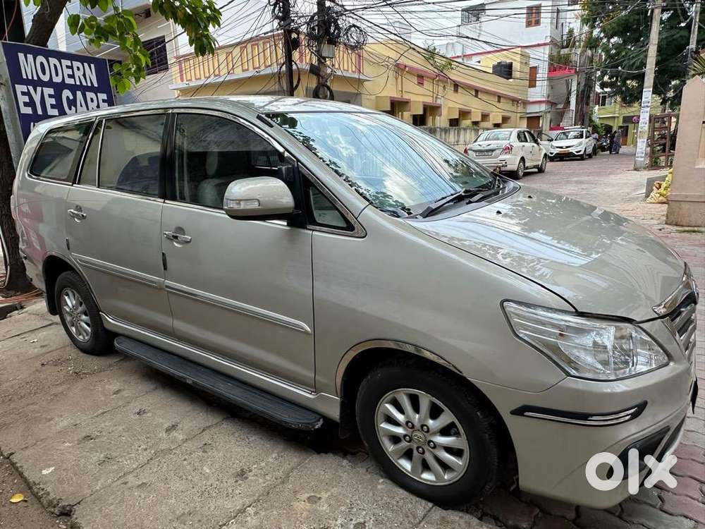 Toyota Innova 2013 Diesel Well Maintained