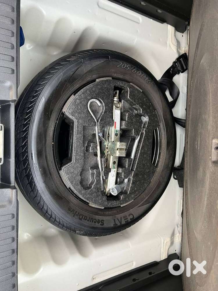 Maruti Suzuki Brezza 1.5 Vxi Smart Hybrid, 2022, Petrol