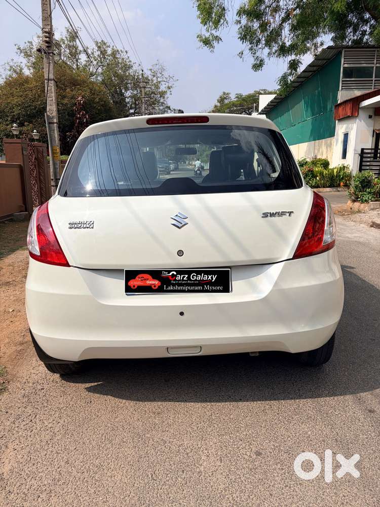 Maruti Suzuki Swift Lxi Option, 2017, Petrol