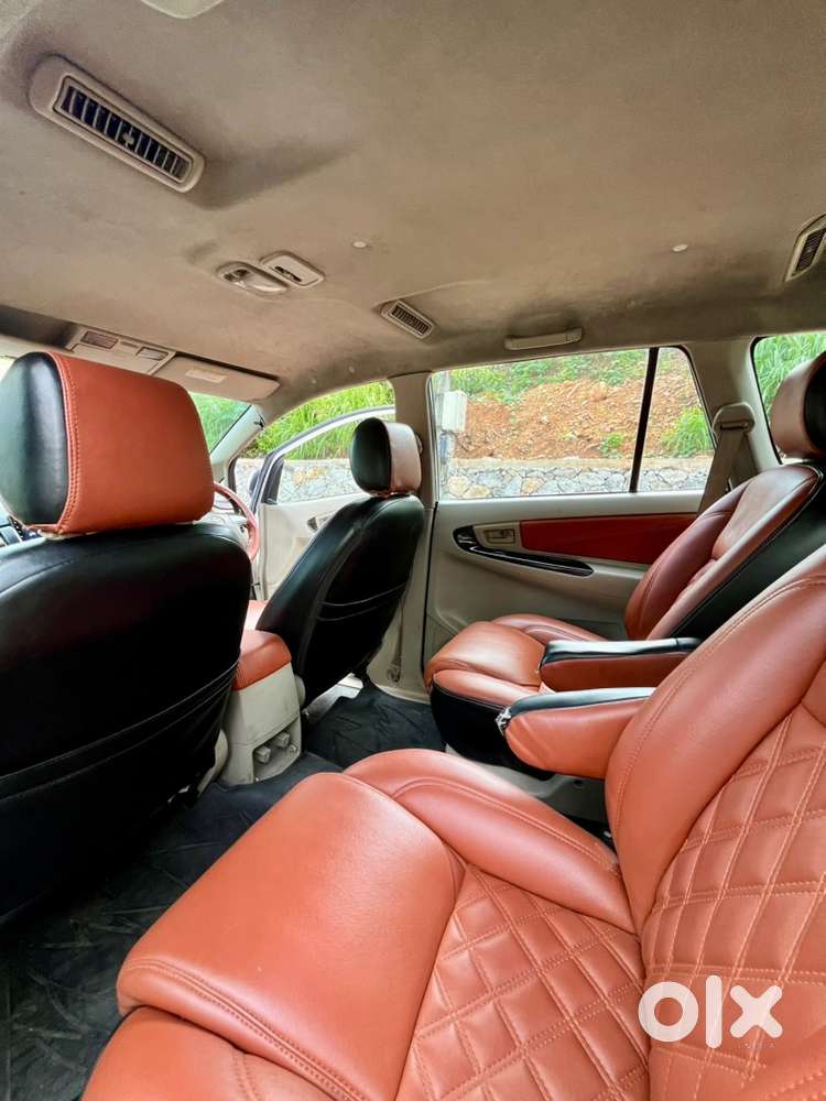 Toyota Innova 2.5gx (7s) 2013