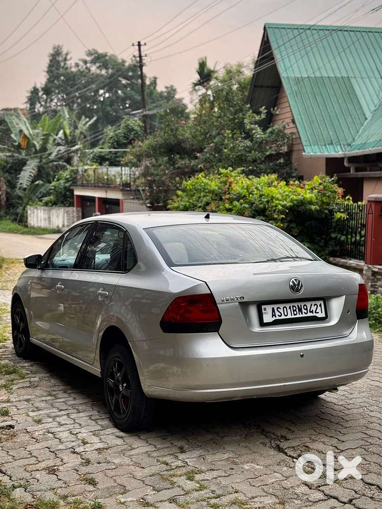 Volkswagen Vento 1.2 Highline Plus At 16 Alloy, 2015, Petrol