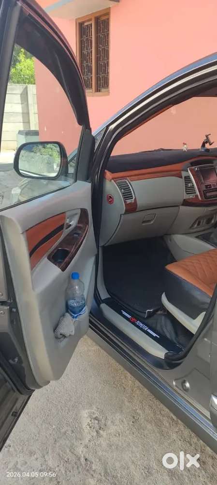 2015 Innova 2.5 V