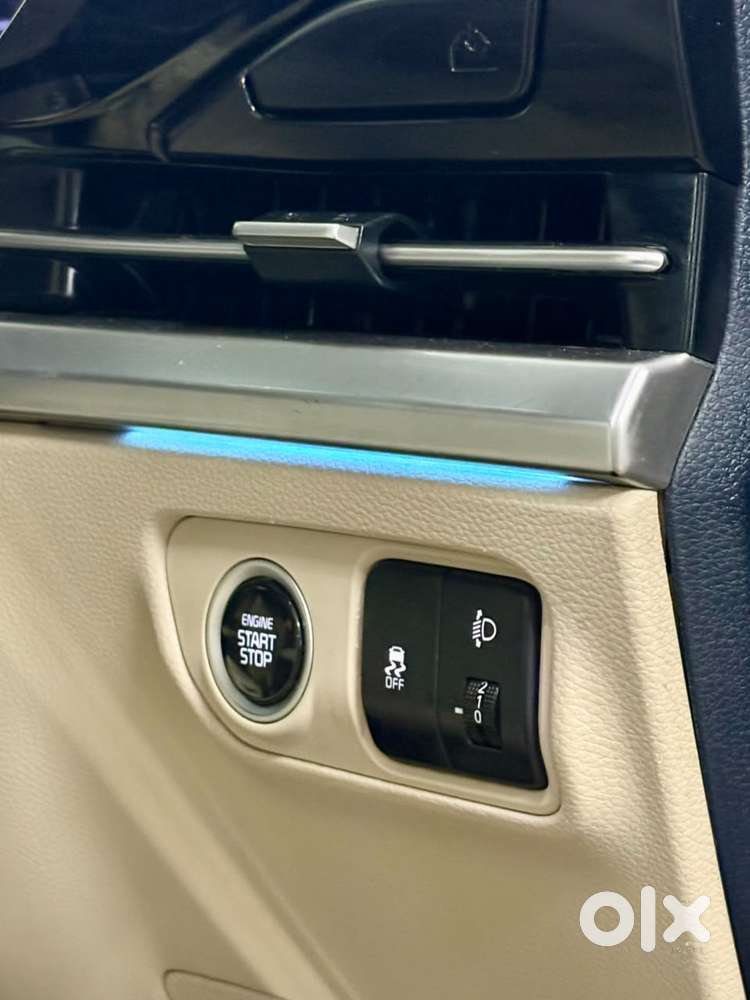 Kia Carens 1.4 Luxury Plus Dct 7 Str, 2023, Petrol