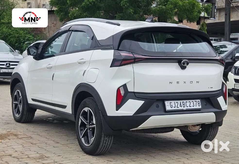 Tata Nexon Creative Plus 1.2 Revotron Petrol 7dca, 2025, Petrol
