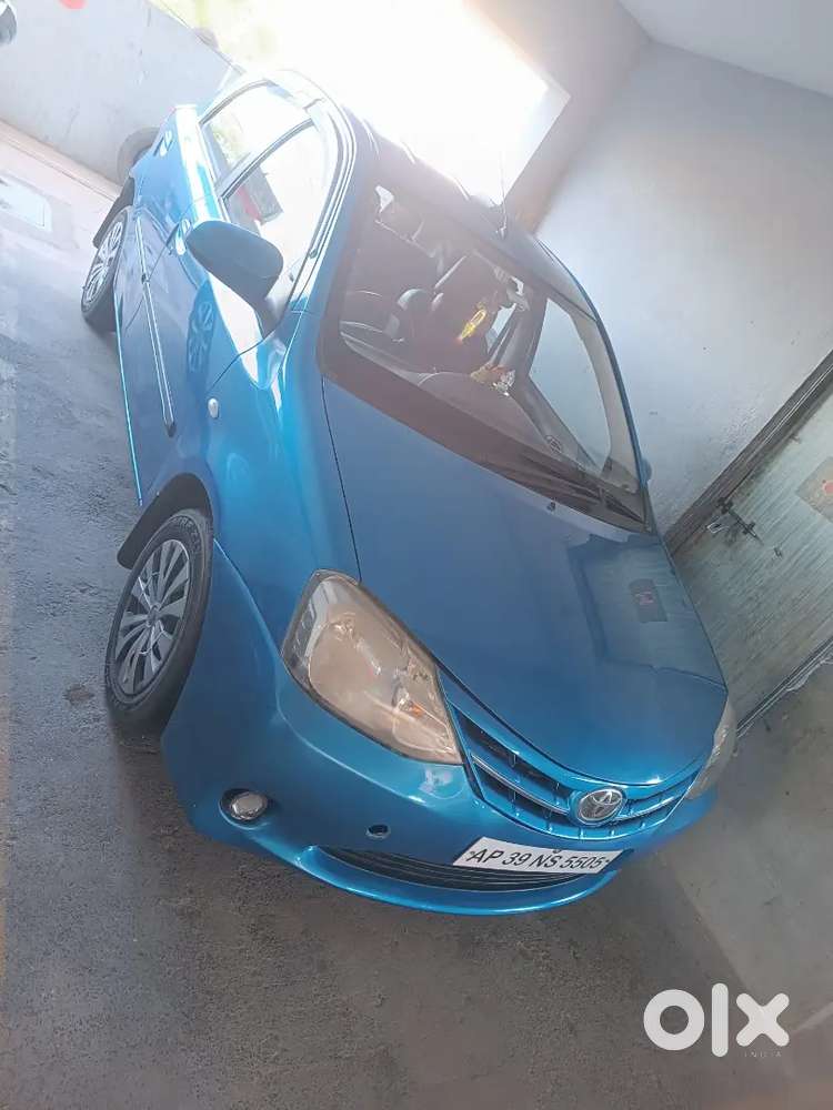 Toyota Etios Liva 2013