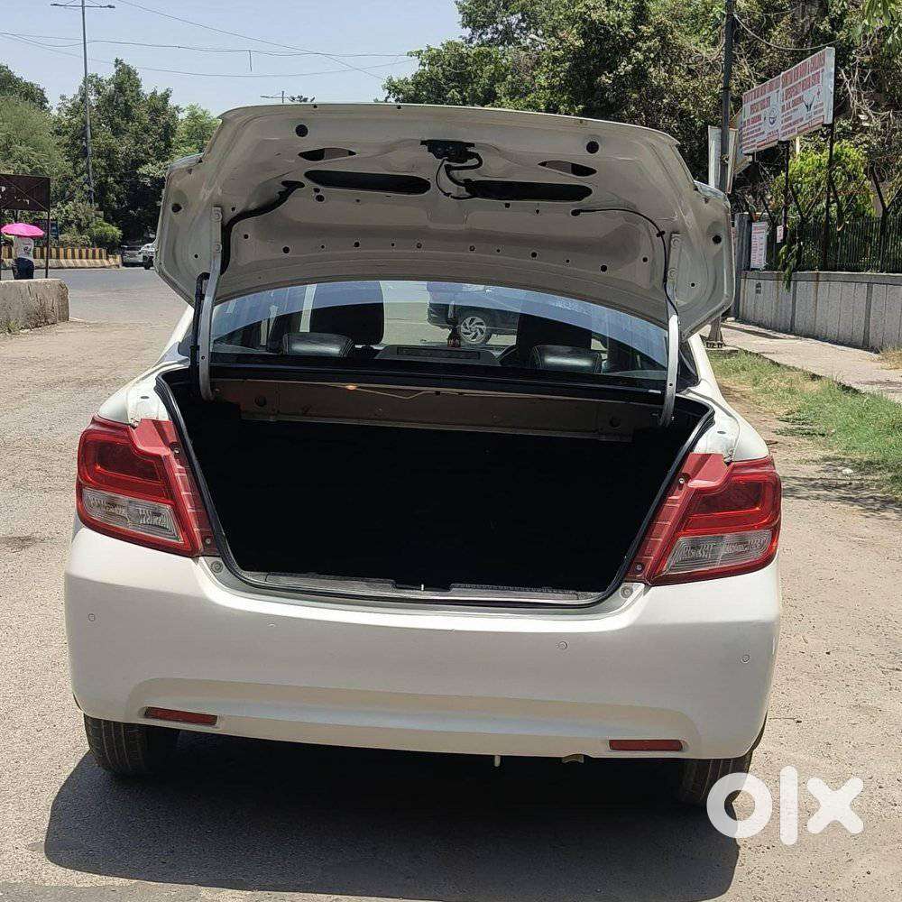 Maruti Suzuki Dzire 1.2 Vxi, 2022, Petrol