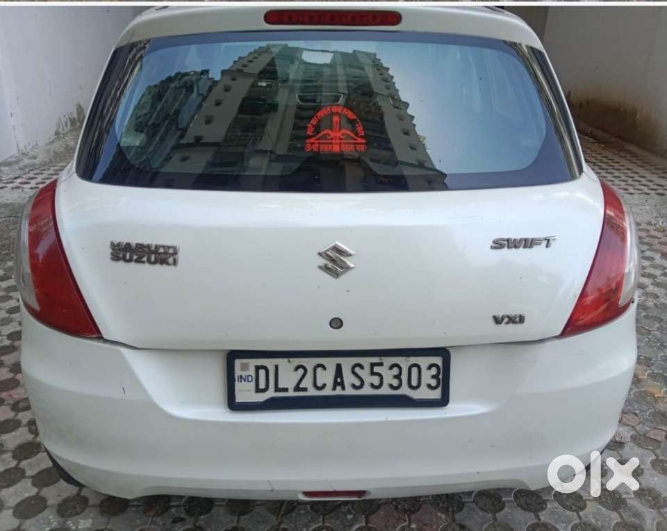Maruti Suzuki Swift Vxi 1.2 Abs Bs-iv, 2013, Petrol