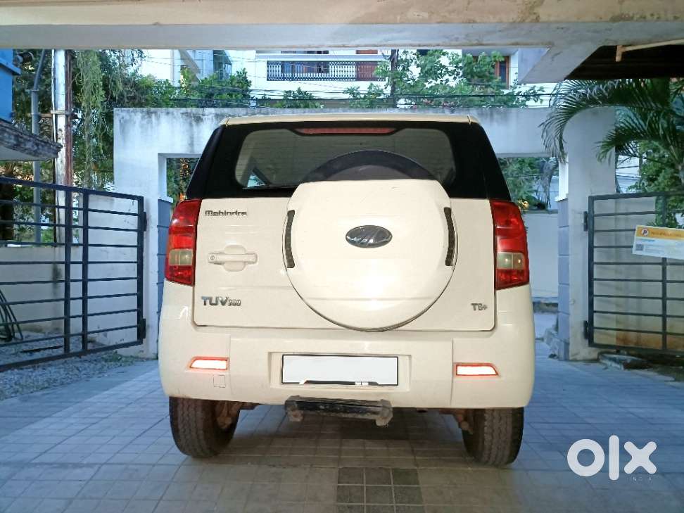 Mahindra Tuv 300 T6 Plus, 2018, Diesel