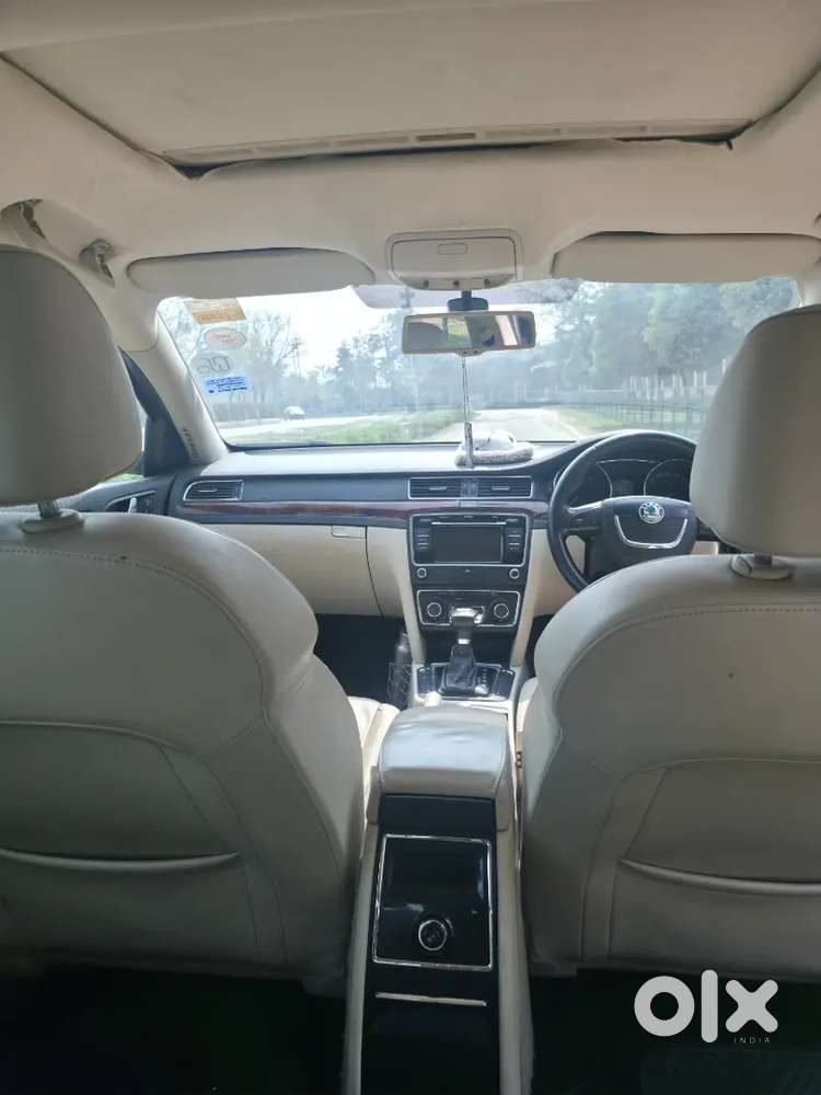 65 Lakh Ki Car Sirf 4 Lakh Mein