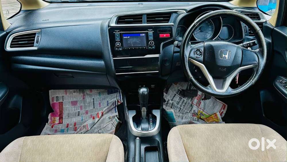 Honda Jazz V Automatic, 2016, Petrol