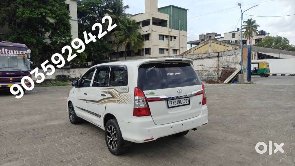 Toyota Innova 2.5 Gx 8 Str Bs-iii, 2015