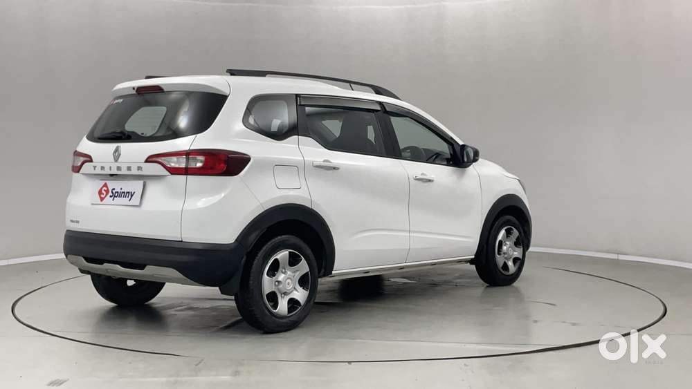 Renault Triber Rxz, 2022, Petrol