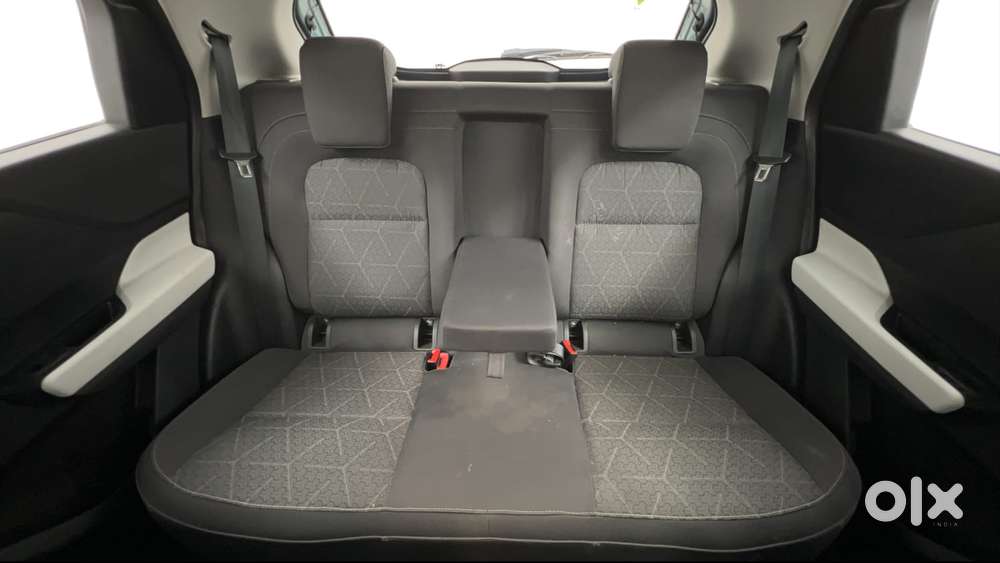 Tata Punch 1.2 Revotron Creative Amt Dual Tone, 2022, Petrol