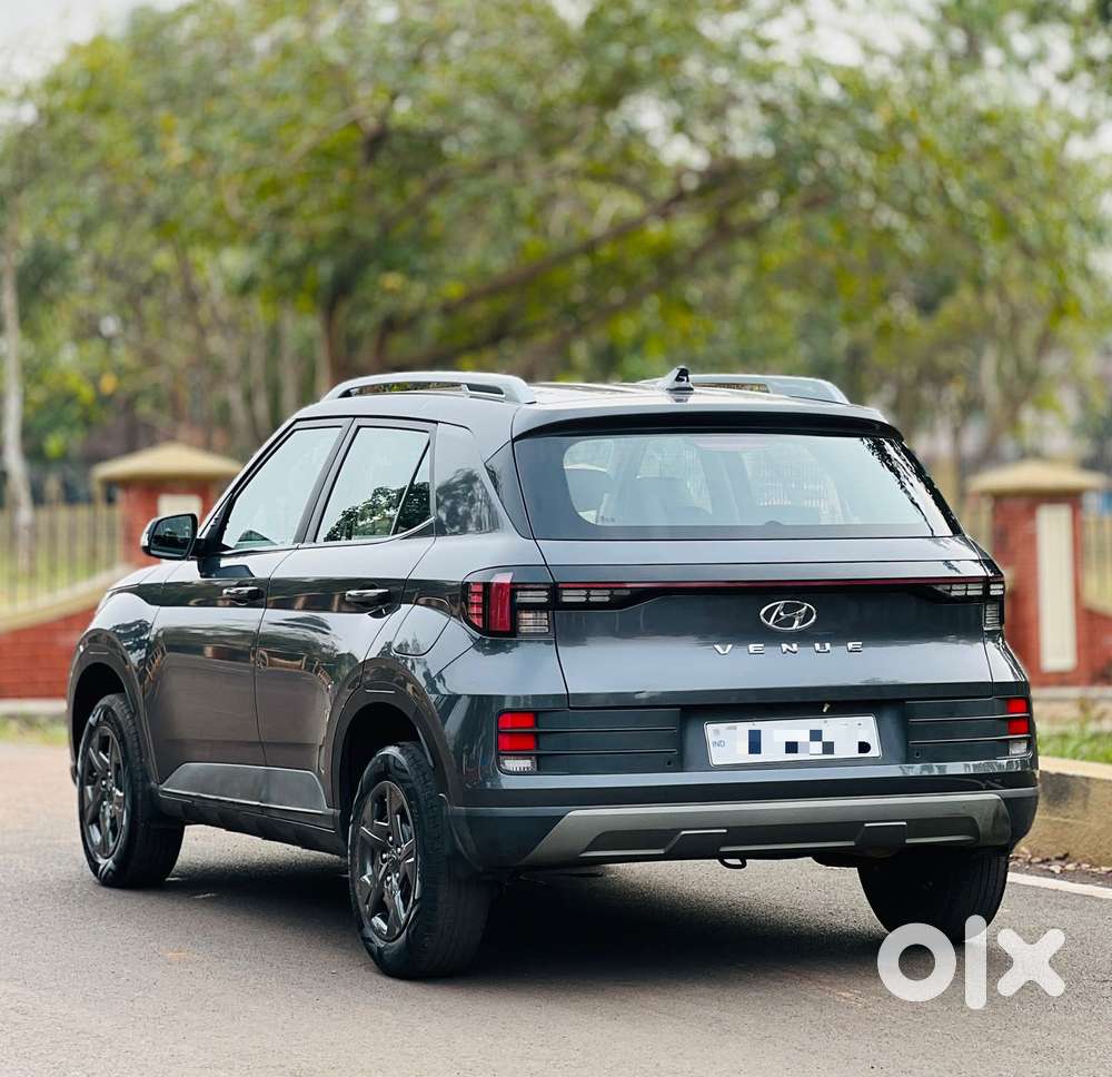 Hyundai Venue 1.2 S (o), 2023, Petrol