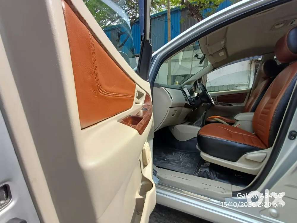 Toyota Innova 201
