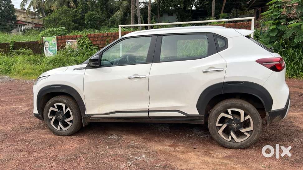 Nissan Magnite Kuro Edition 1.0 Turbo Petrol Mt, 2021, Petrol