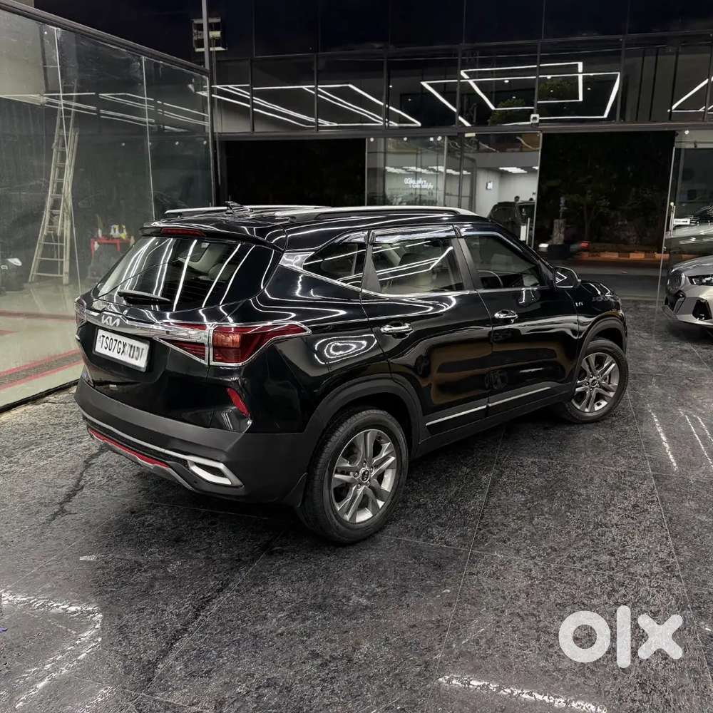 Kia Seltos 1.5 Htx At Ivt  Black Color 2019 Showroom Track Beautiful