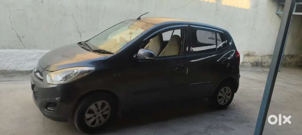 Hyundai I10 Car Low Km Drived Car