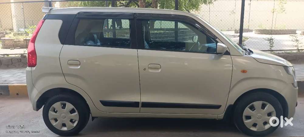 Maruti Suzuki Vxi (o)ags 1.2l All Showroom Maintain