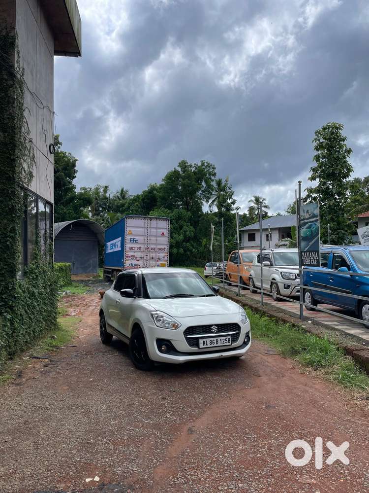 Maruti Suzuki Swift Vxi Optional, 2023, Petrol