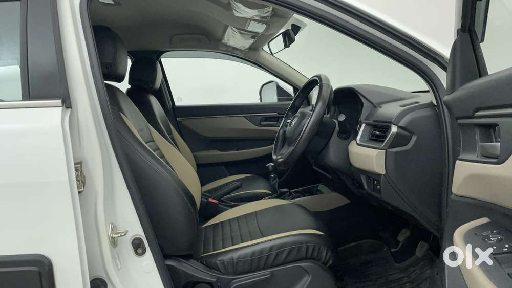 Honda Elevate V Mt, 2023, Petrol