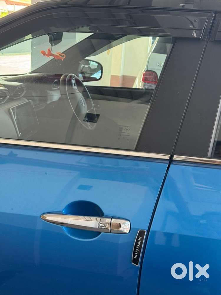 Nissan Magnite Automatic ,2025 Registered, Petrol High Variant Ezshift