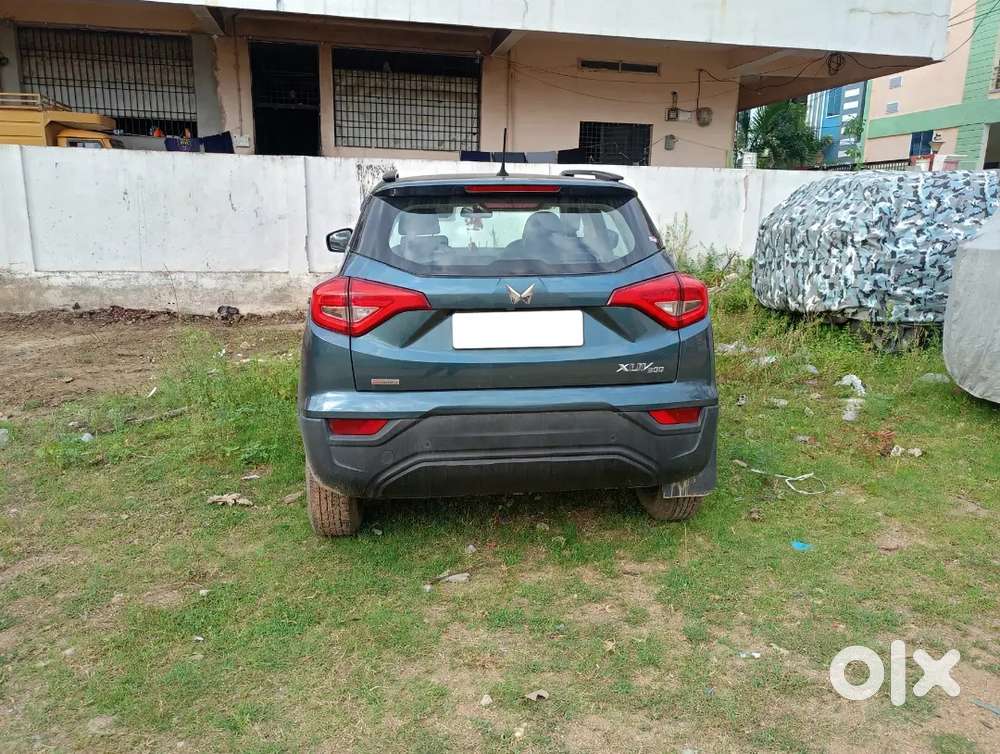 2023 Nov Xuv300 W6 Petrol Amt Aquamarine - 14500km Only - First Owner