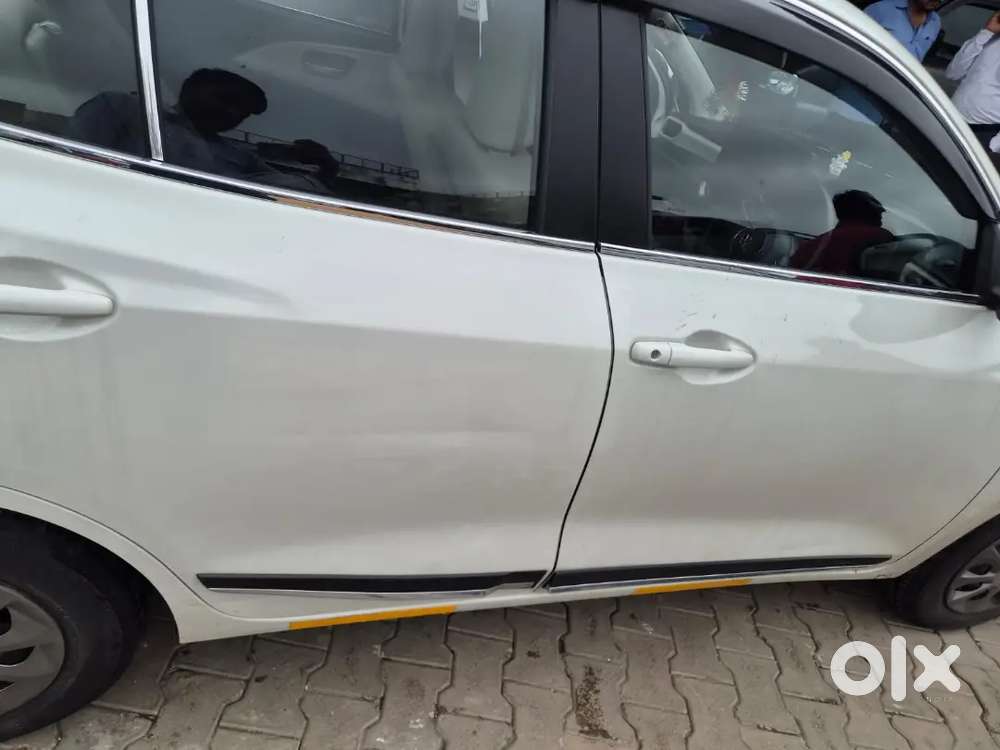 Maruti Suzuki Dzire 1.2 Vxi 2016