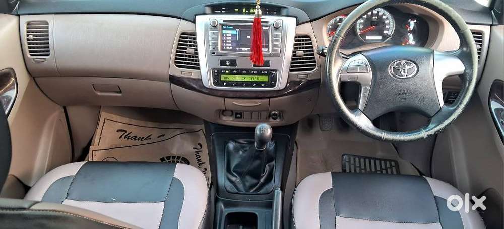 Toyota Innova 2.5 V 8 Str, 2015, Diesel