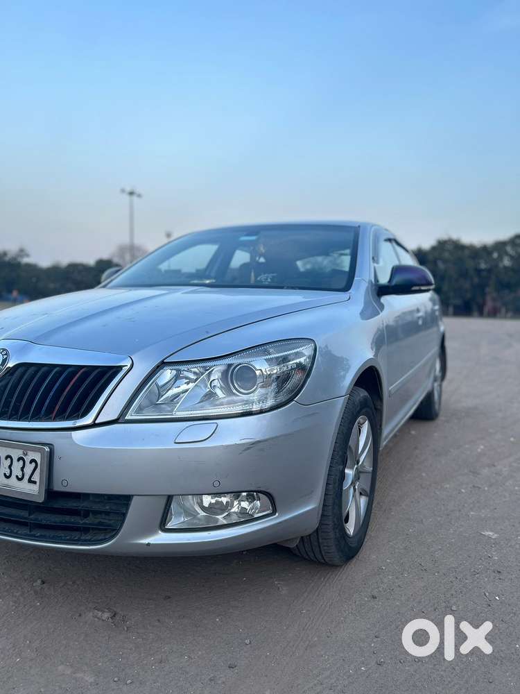 Skoda Laura 1.9 Tdi At Ambiente, 2011, Diesel