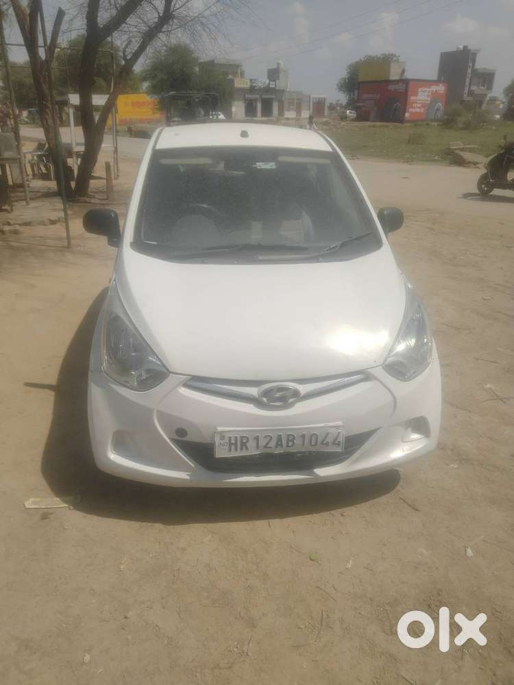 Eon 2016  Model Hai Saara Kaam Ok Hai Engine Ok Hai Ac Ka Compelete