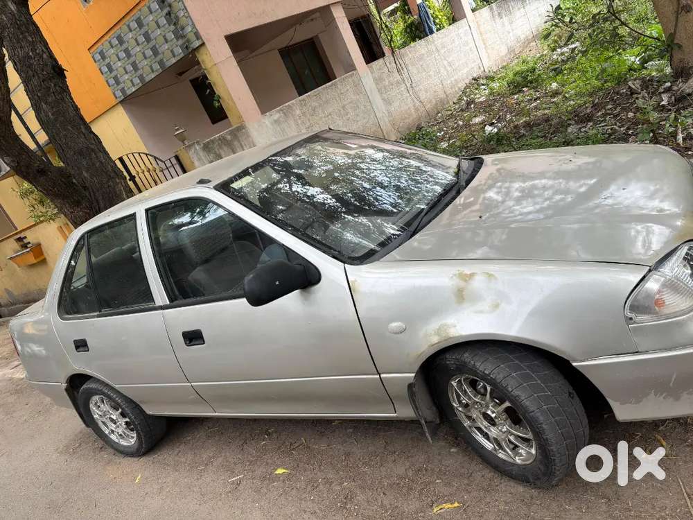 Maruti Suzuki Esteem 2004