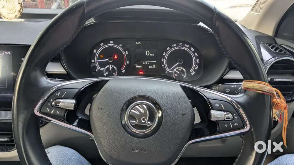 Skoda Slavia 2022 Petrol Well Maintained. 27000km Drievn