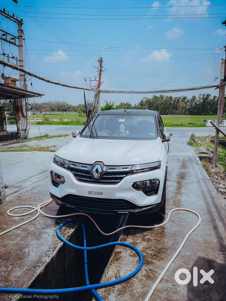 Sell Renault Kwid Rxt 1.0 Petrol 2023 Brand New Condition All Updates