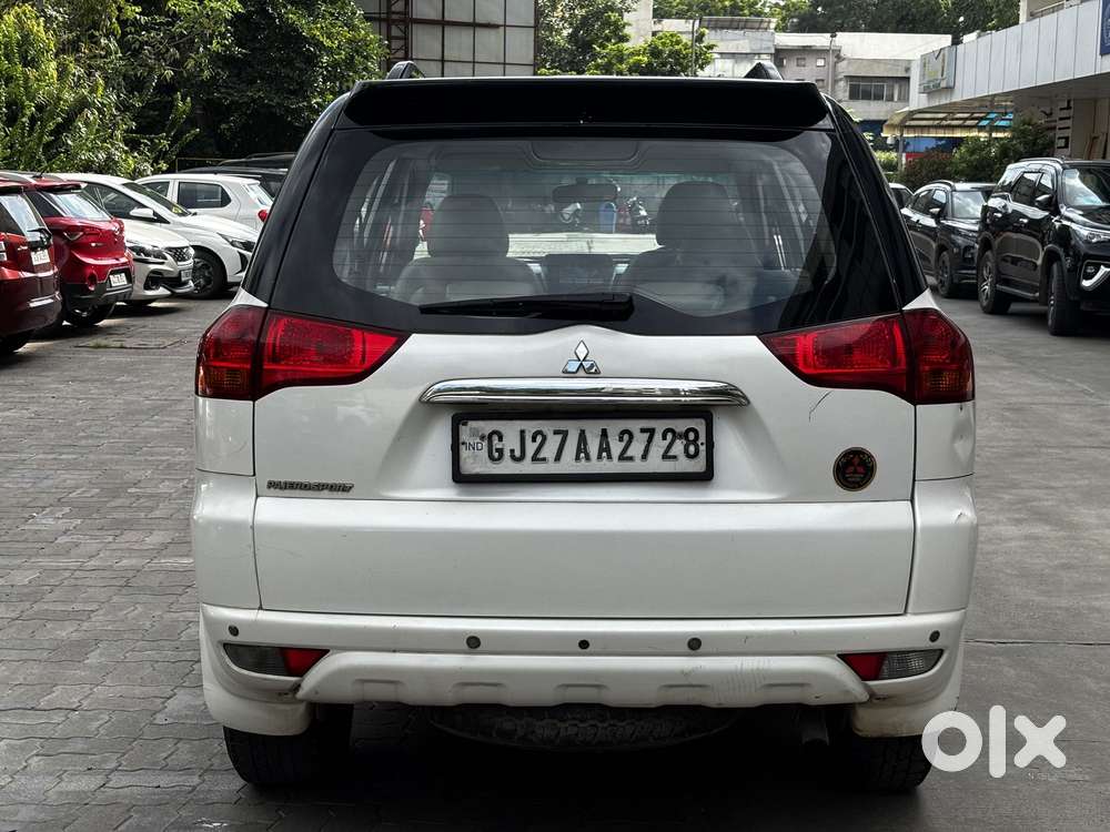 Mitsubishi Pajero Sport 4x4 Dual Tone, 2013, Diesel