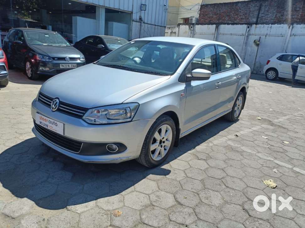Volkswagen Vento 2010-2013 Petrol Highline, 2011, Petrol