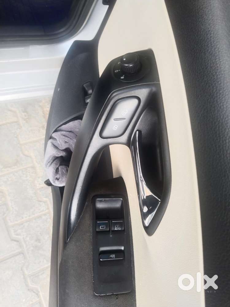 Skoda Rapid 1.0 Tsi Active, 2021, Petrol