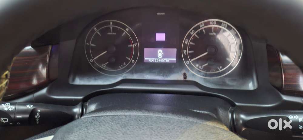 Toyota Innova Crysta 2.4 G Mt, 2017, Diesel