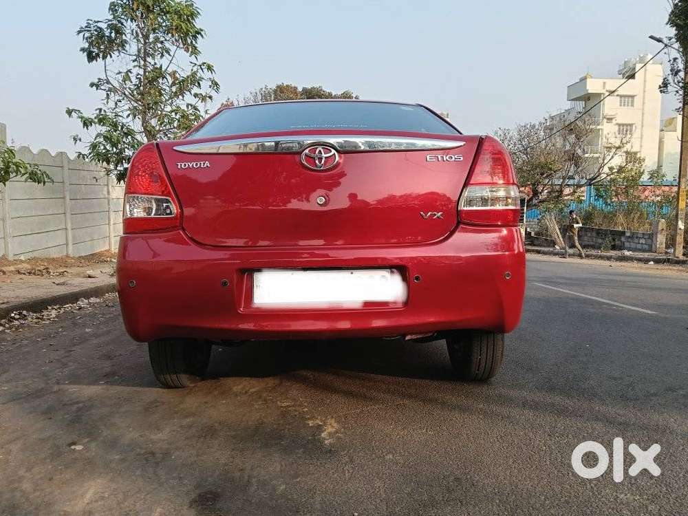 Toyota Etios Cross 1.2 V, 2011, Petrol