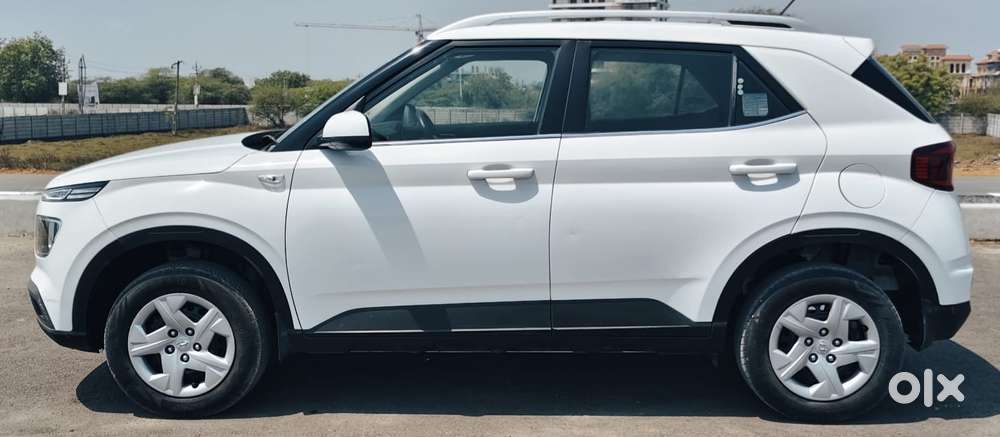 Hyundai Venue 1.2 S Plus, 2021, Petrol