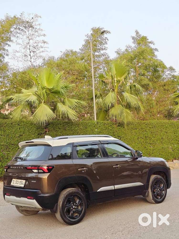 Maruti Suzuki Brezza 1.5 Zxi Plus Smart Hybrid Dual Tone, 2022, Petr..