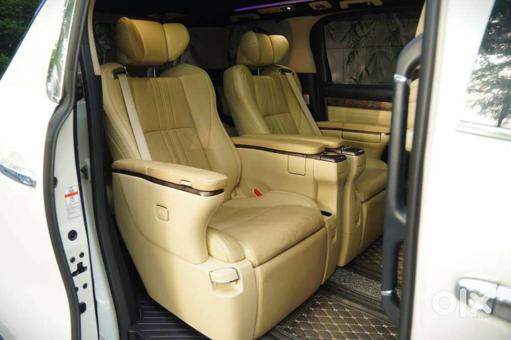 Toyota Vellfire 2.5 Hybrid, 2022, Petrol