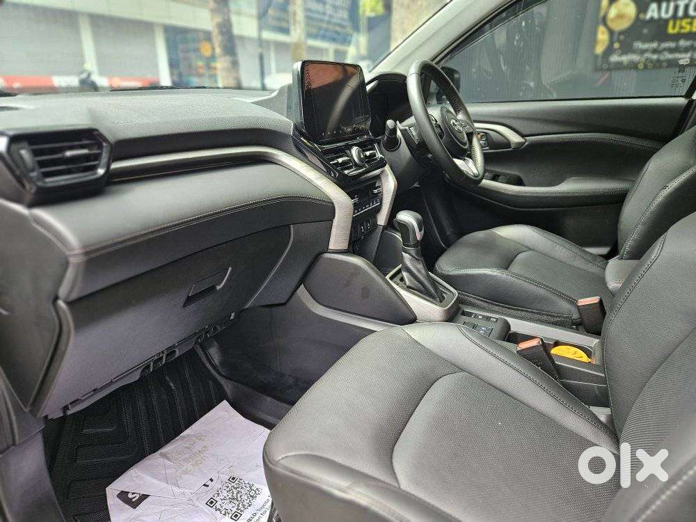 Toyota Urban Cruiser Hyryder 1.5 V Neo Drive At, 2026, Petrol