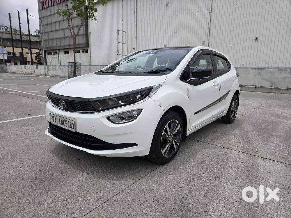 Tata Altroz Xz Plus (s), 2023, Petrol