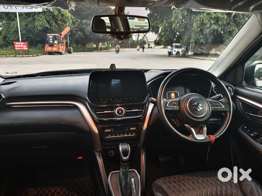 Maruti Suzuki Grand Vitara 1.5 Alpha Plus Intelligent Hybrid Ecvt, 2..