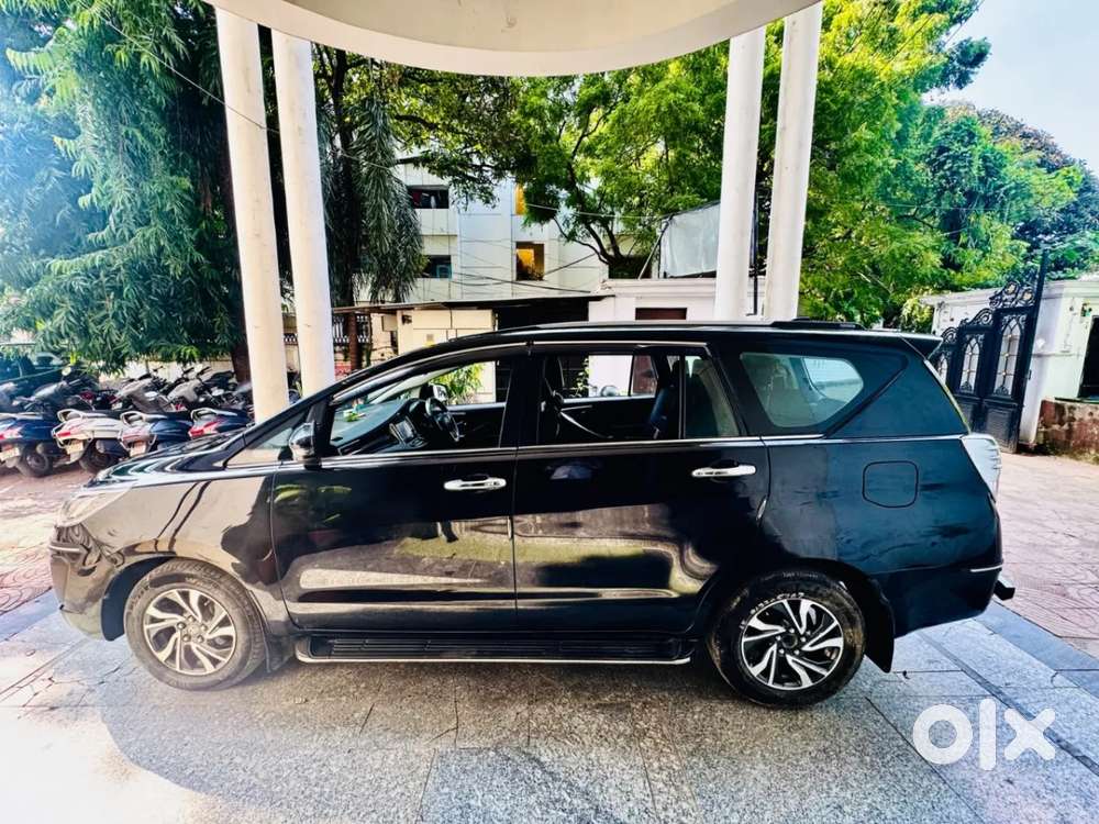 Toyota Innova Crysta [2020-ongoing] 2.4 Vx 7 Str, 2022, Diesel